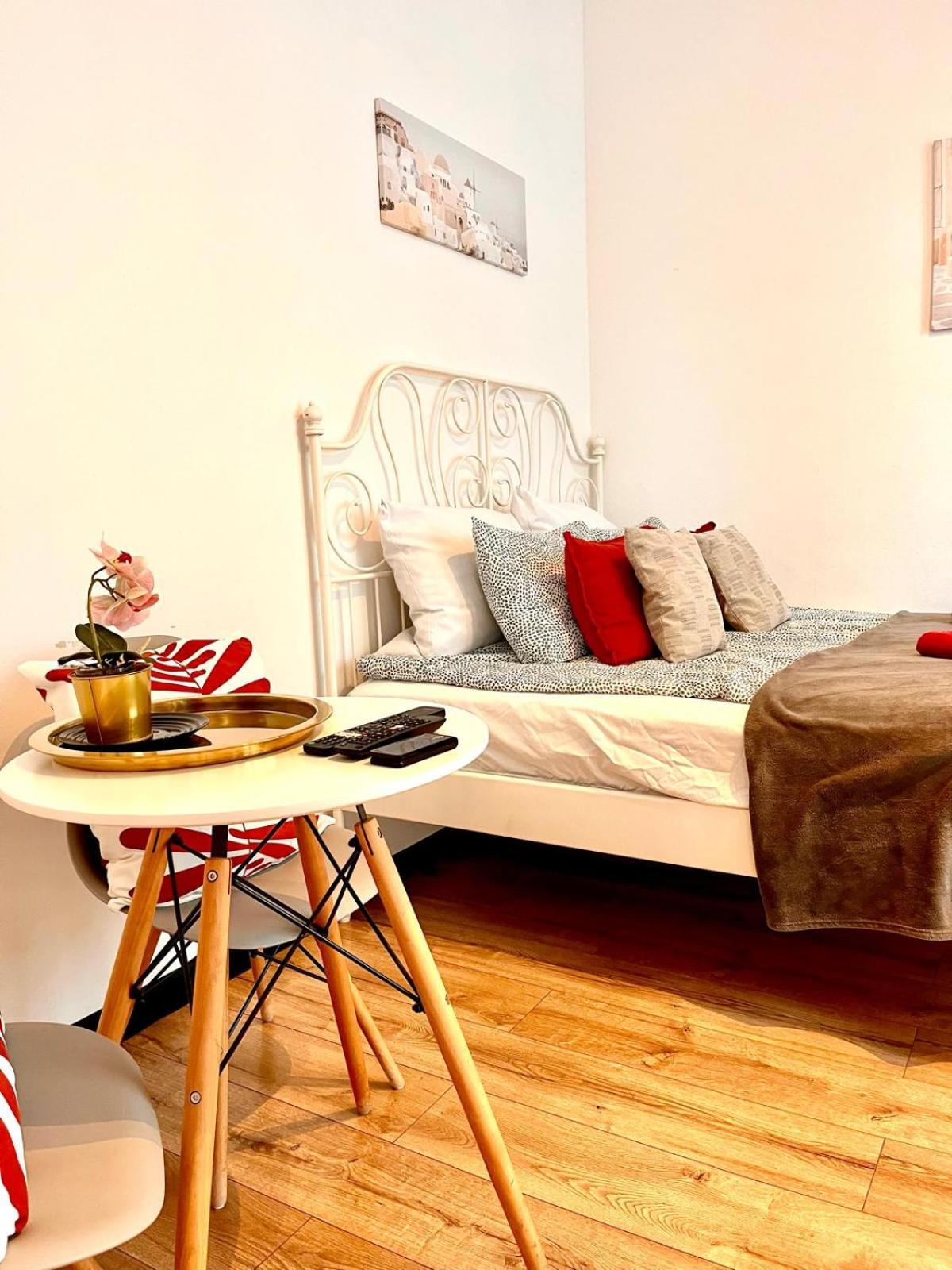 Best 1 Room Condo In Warszawa Center Exterior photo